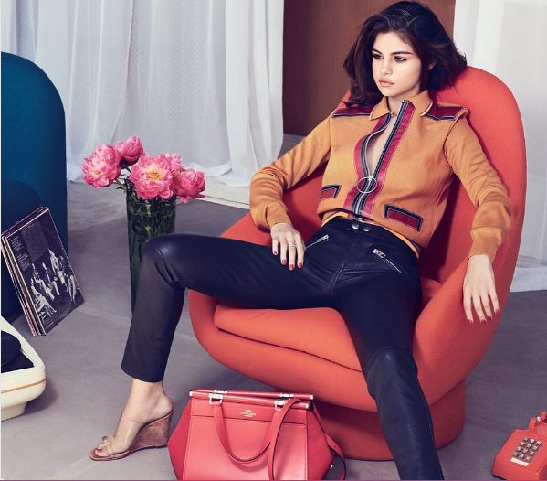 Bộ sưu tập túi xách Coach mới của Selena Gomez với thông điệp bí mật